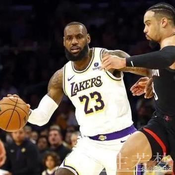 詹姆斯关键表现助湖人在主场战胜火箭 詹姆斯关键表现助湖人在主场战胜火箭