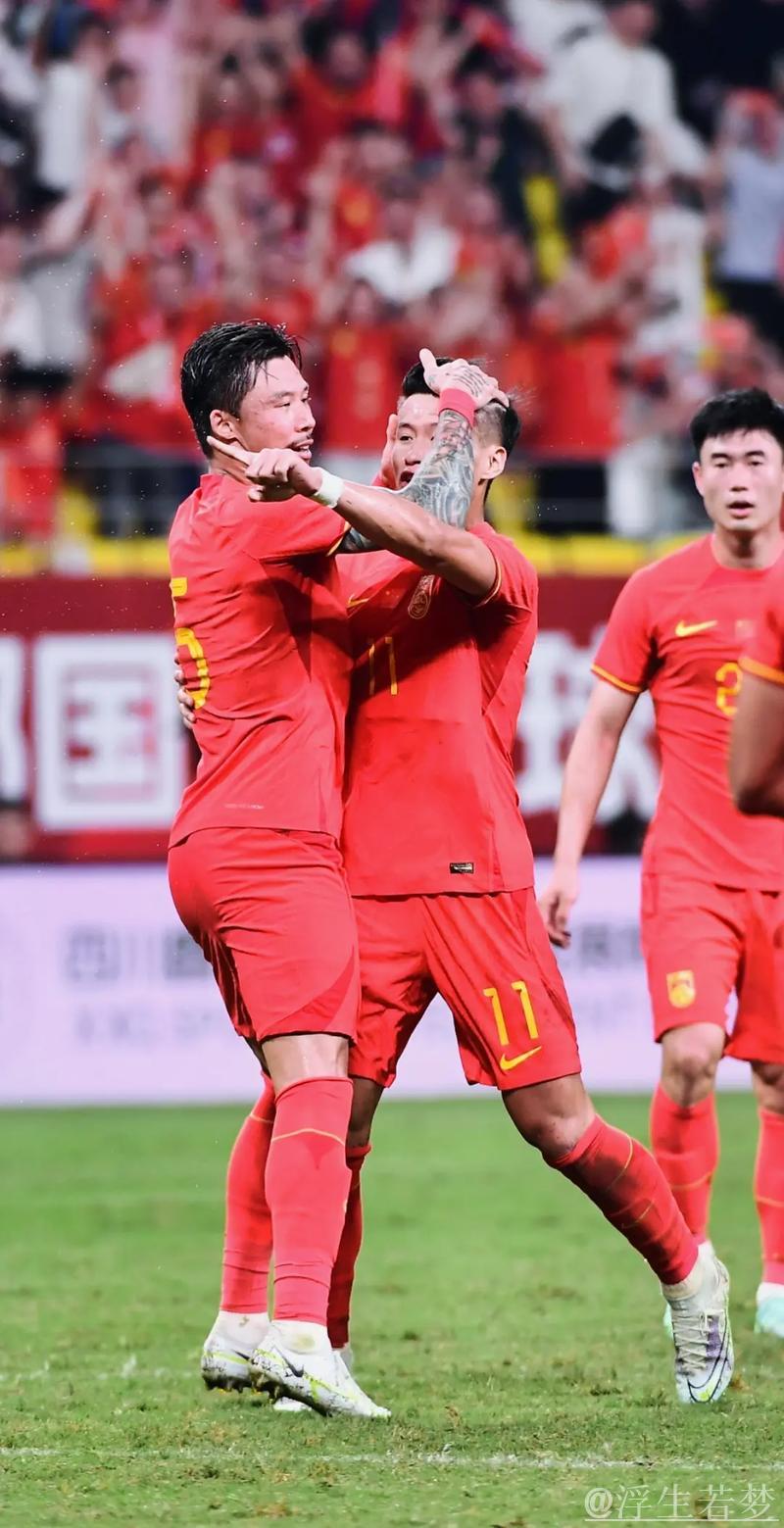 林良铭突入禁区 巧妙晃防弧线破门